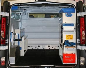 01_ allestimento Trafic a Trofarello da Syncro System